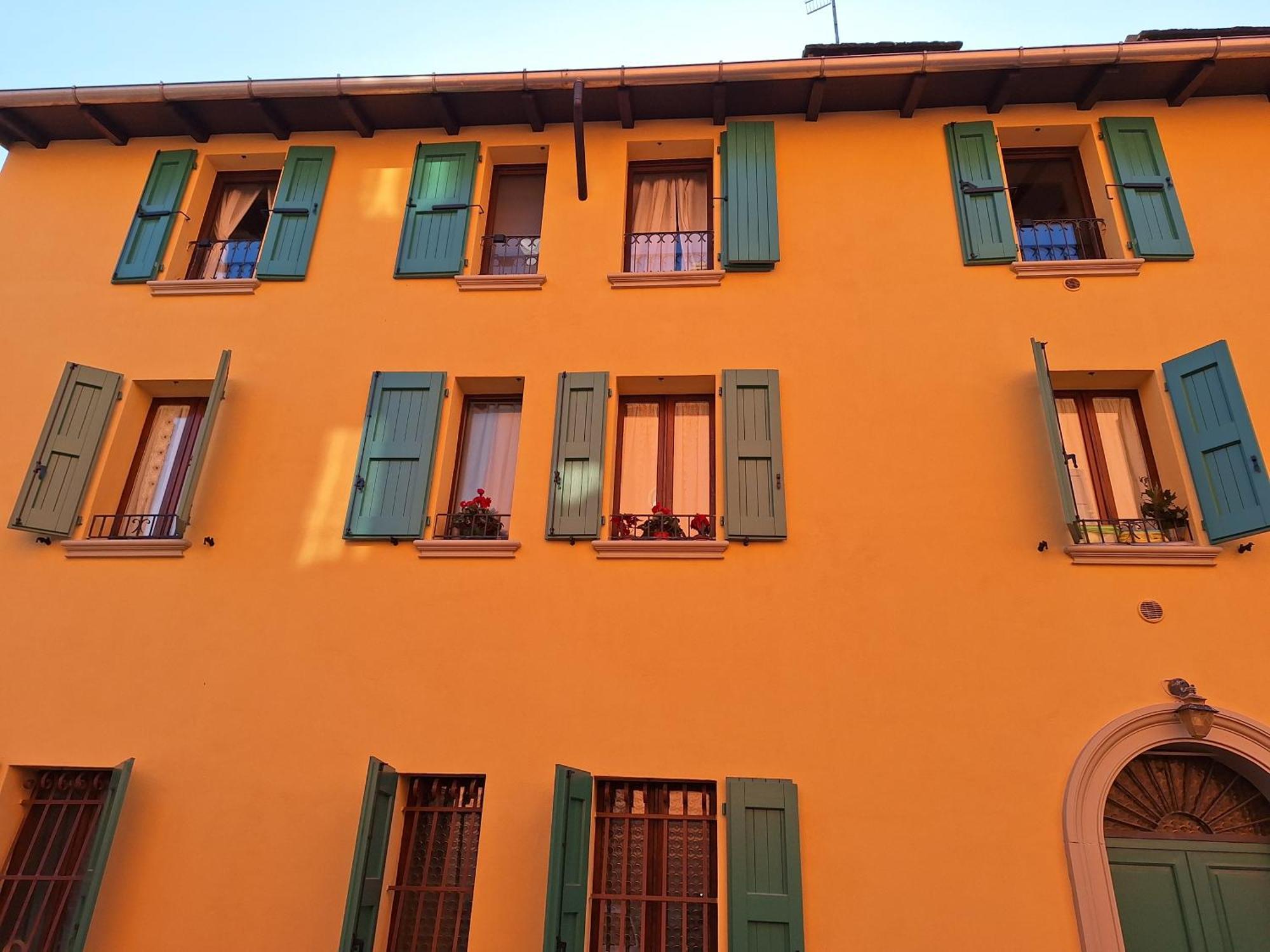 Manara Apartment